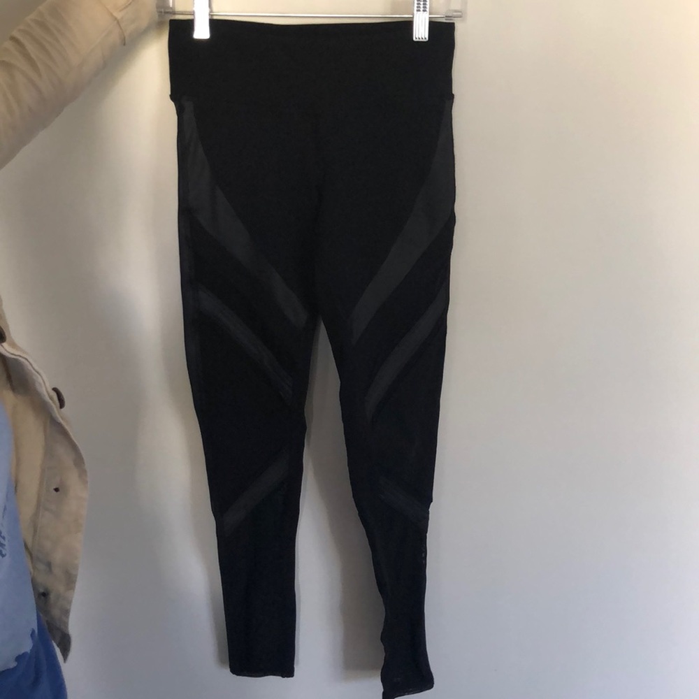 Size S Alo black leggings, worn ONCE
